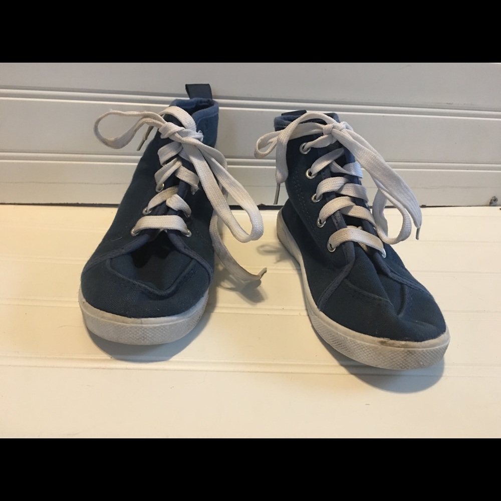 Lace up hi tops